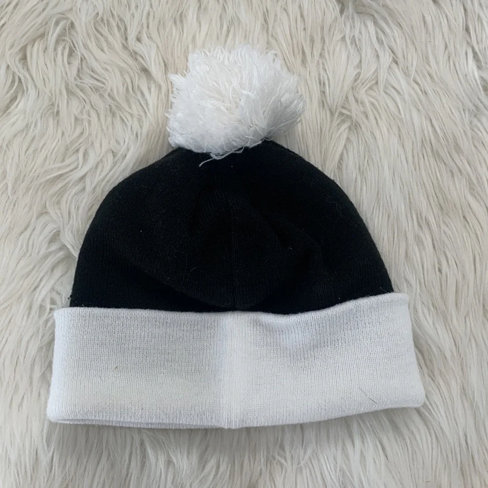 Champion Script Beanie with Pom. OS‎